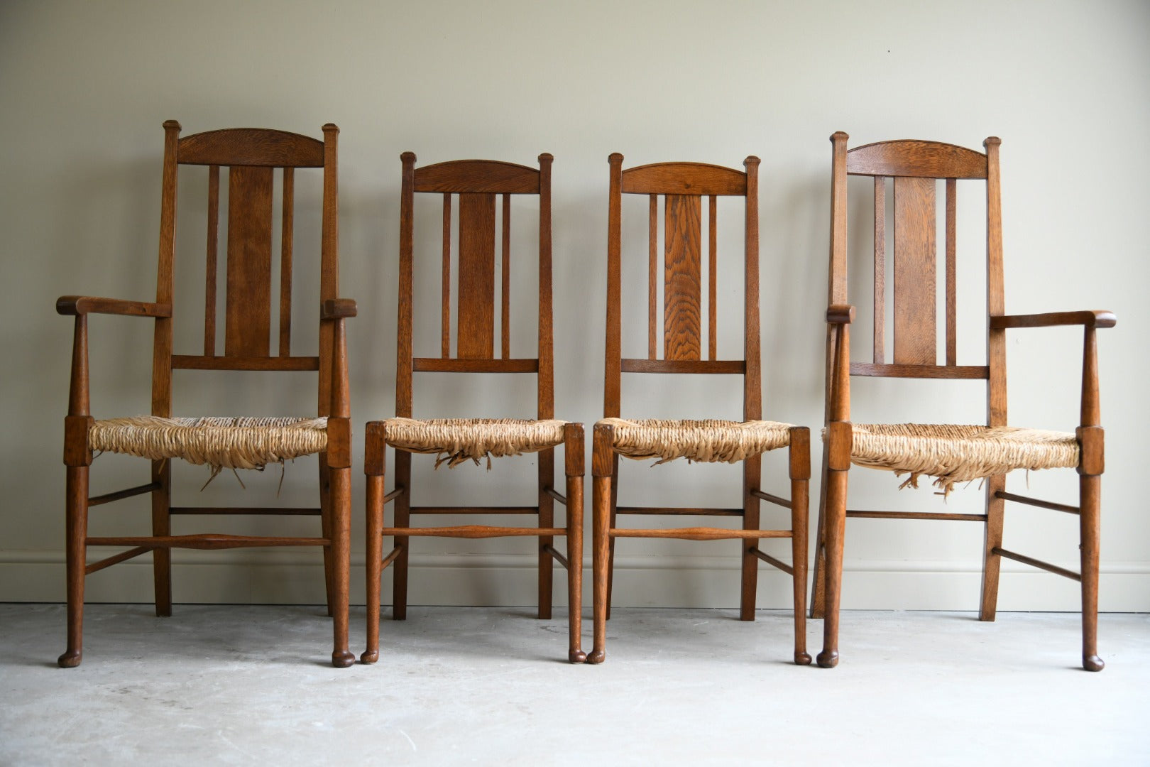 Set Arts Crafts Oak Rush Dining Chairs – Kernow Furniture