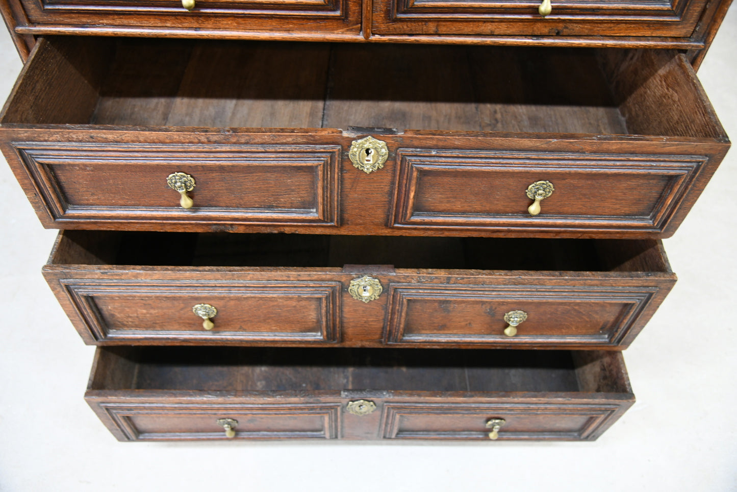 Early 18th Century Oak Chest of Drawers