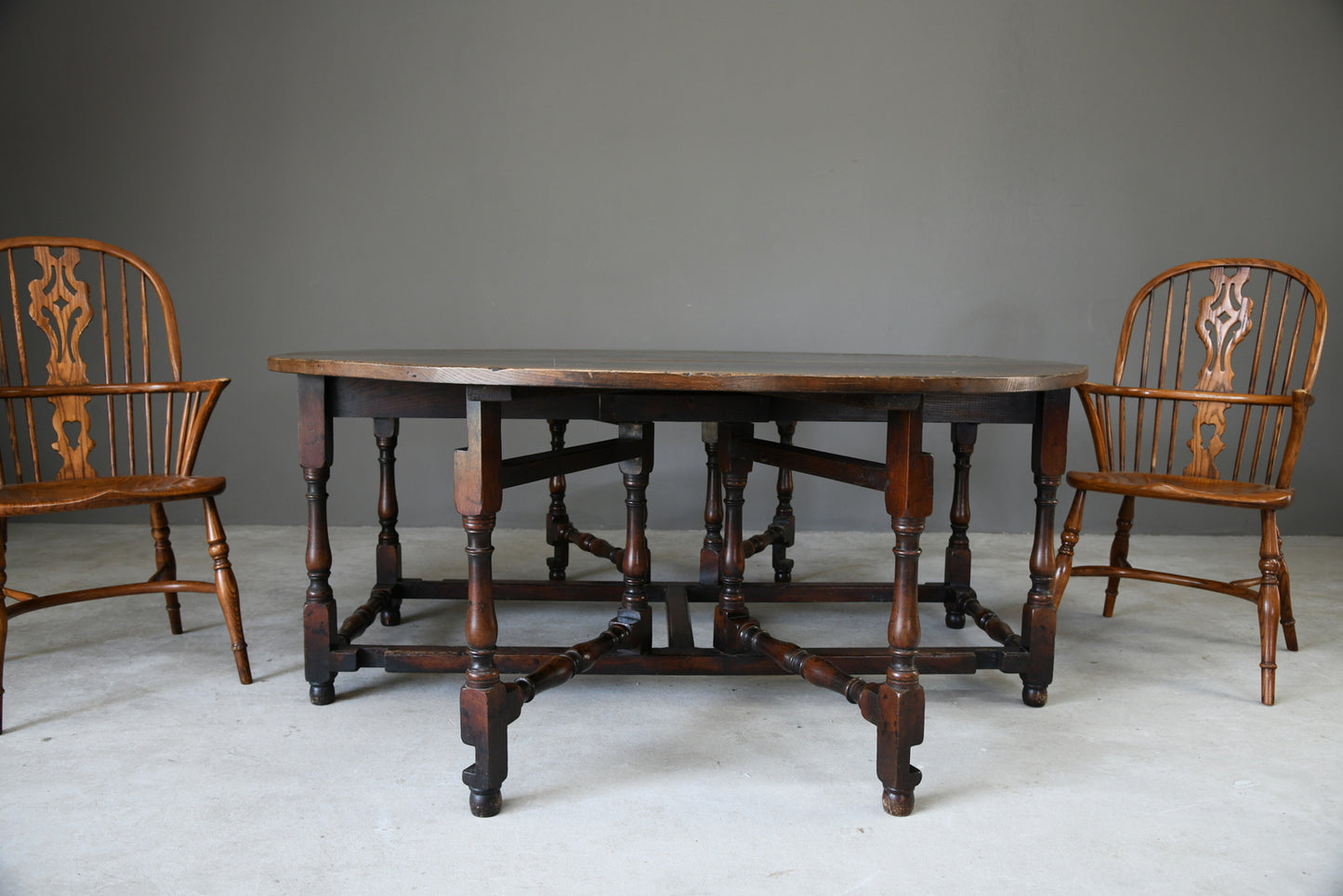 Titchmarsh & Goodwin Oak Drop Leaf Dining Table