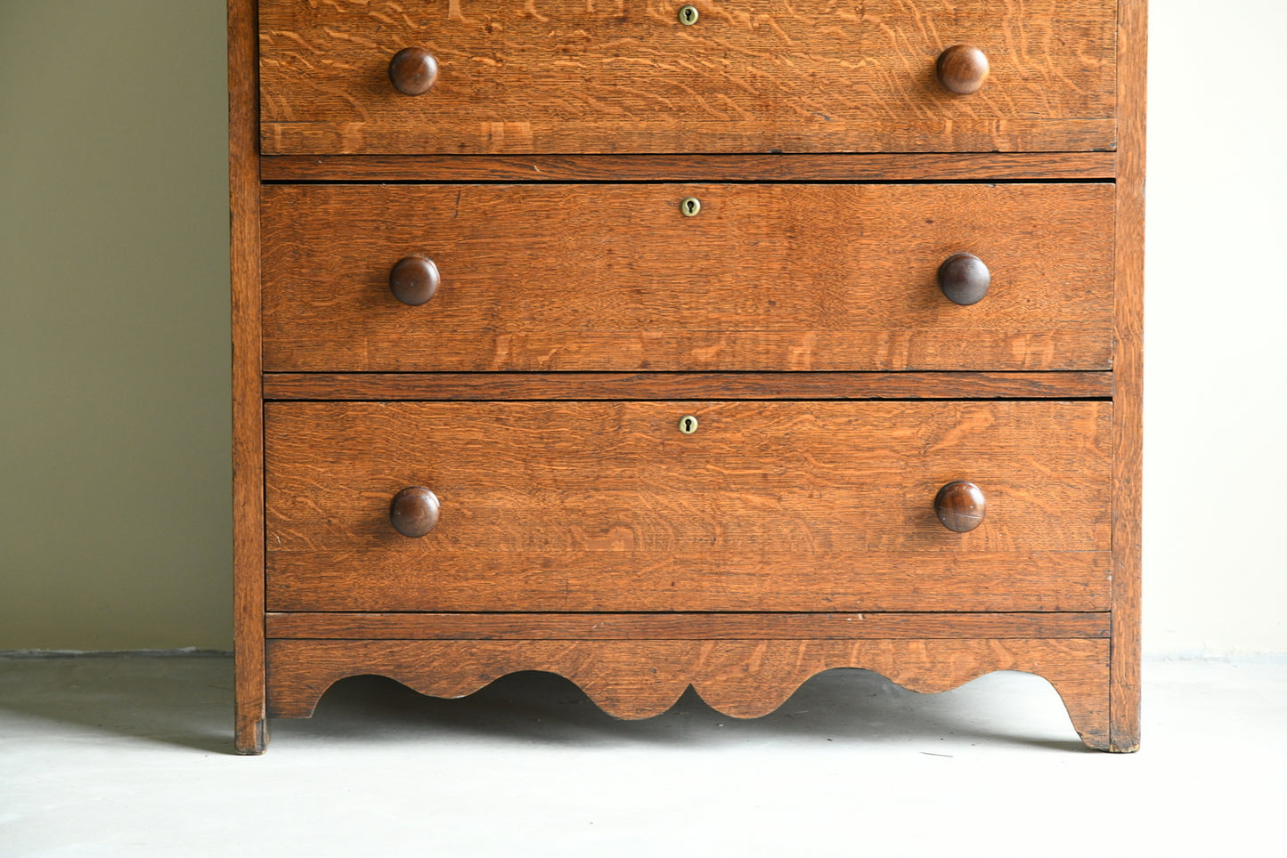 Antique Oak Chest of Drawers