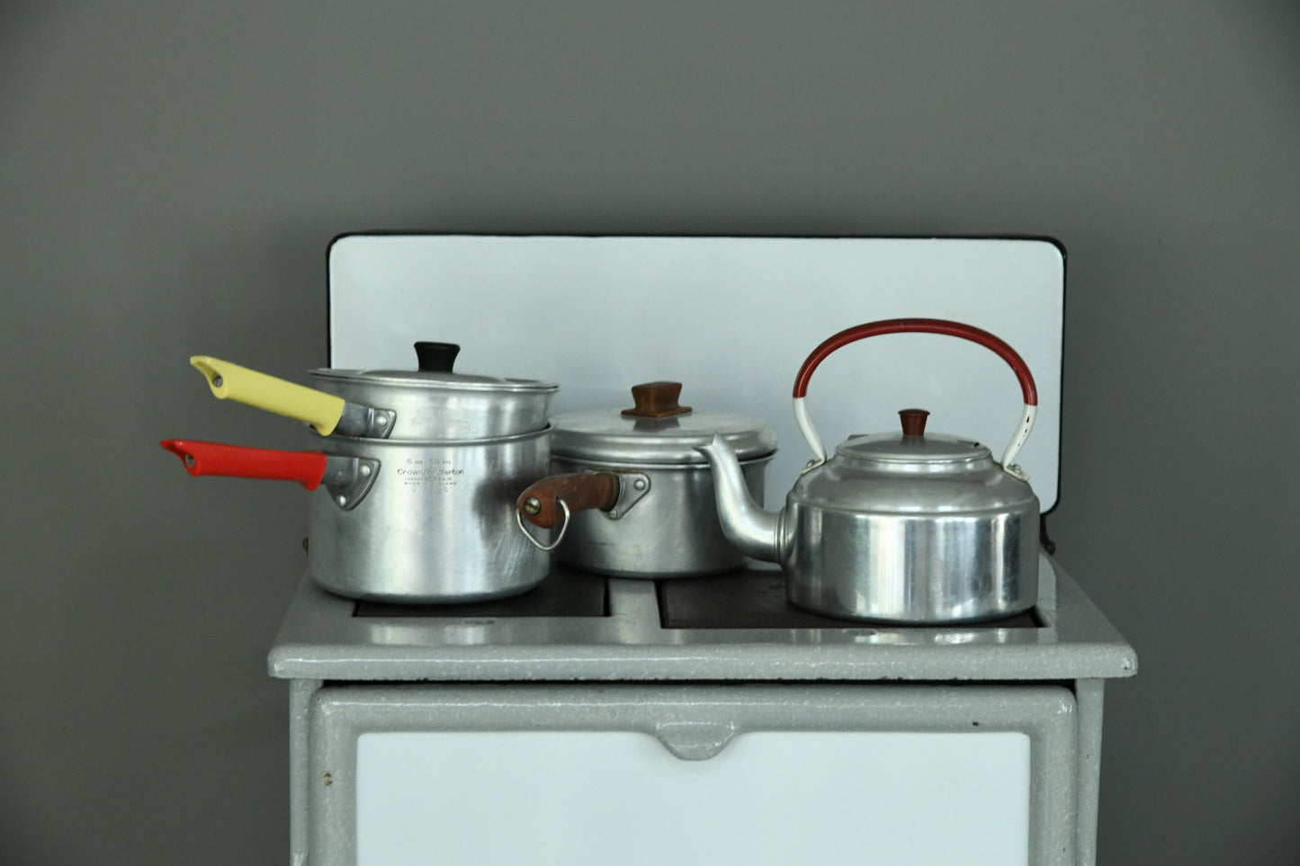 Vintage Aluminium Saucepans & Kettle