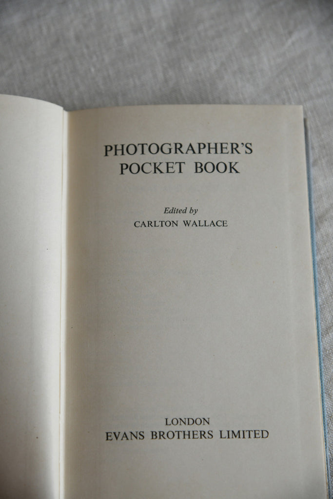 Photographers Pocket Book - Carlton Wallace