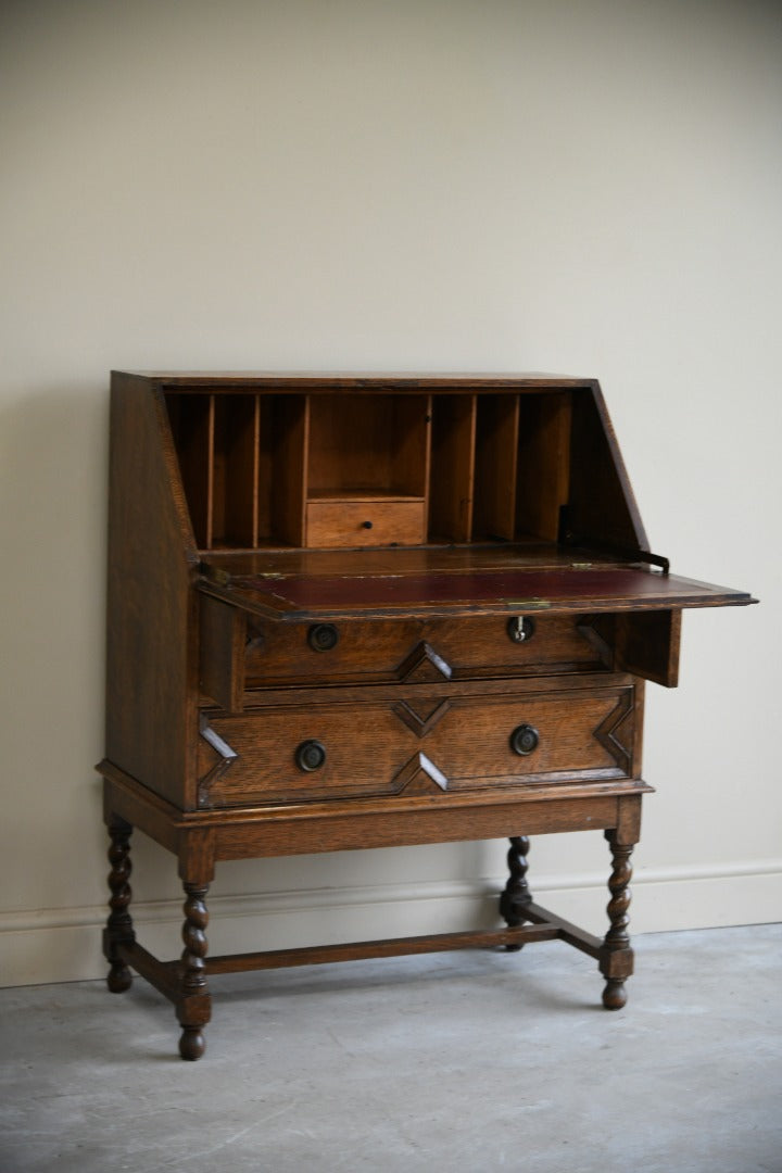 Early 20th Century Oak Bureau