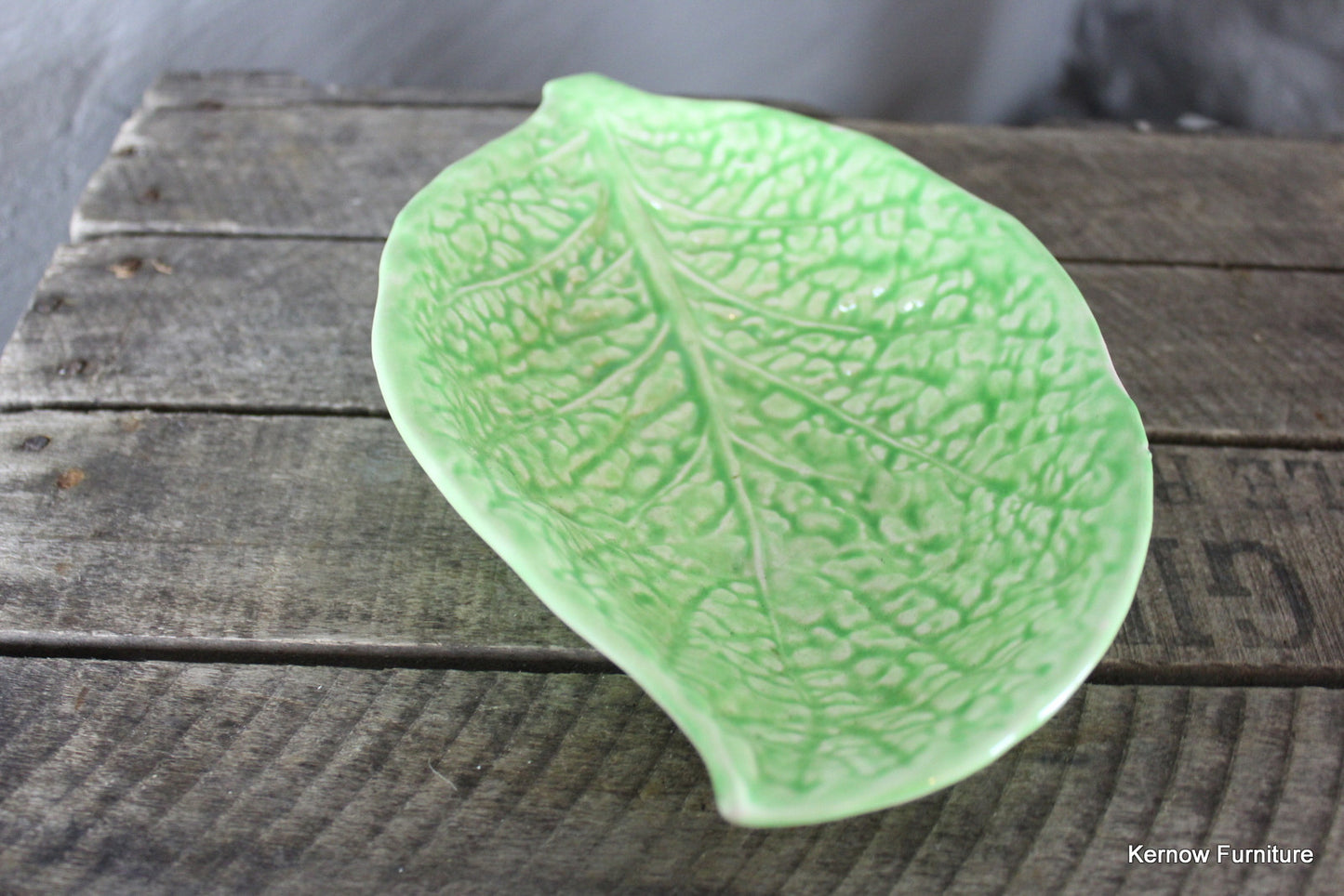Vintage Leaf Dish - Kernow Furniture