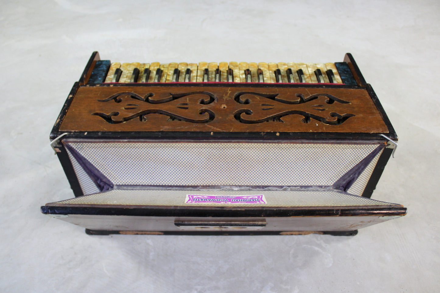 Haribhau Vishwanath Harmonium - Kernow Furniture