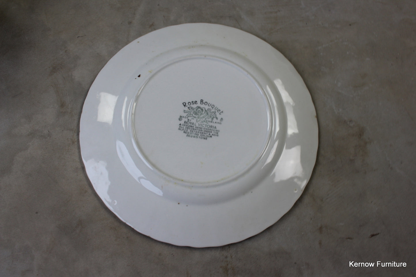 3 x Royal Victoria Rose Bouquet - Kernow Furniture