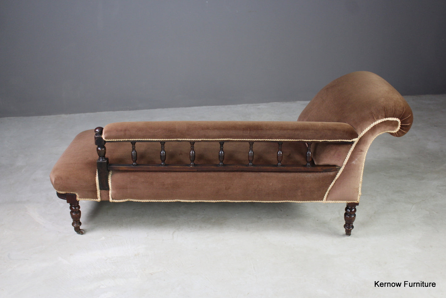 Victorian Chaise Longue - Kernow Furniture
