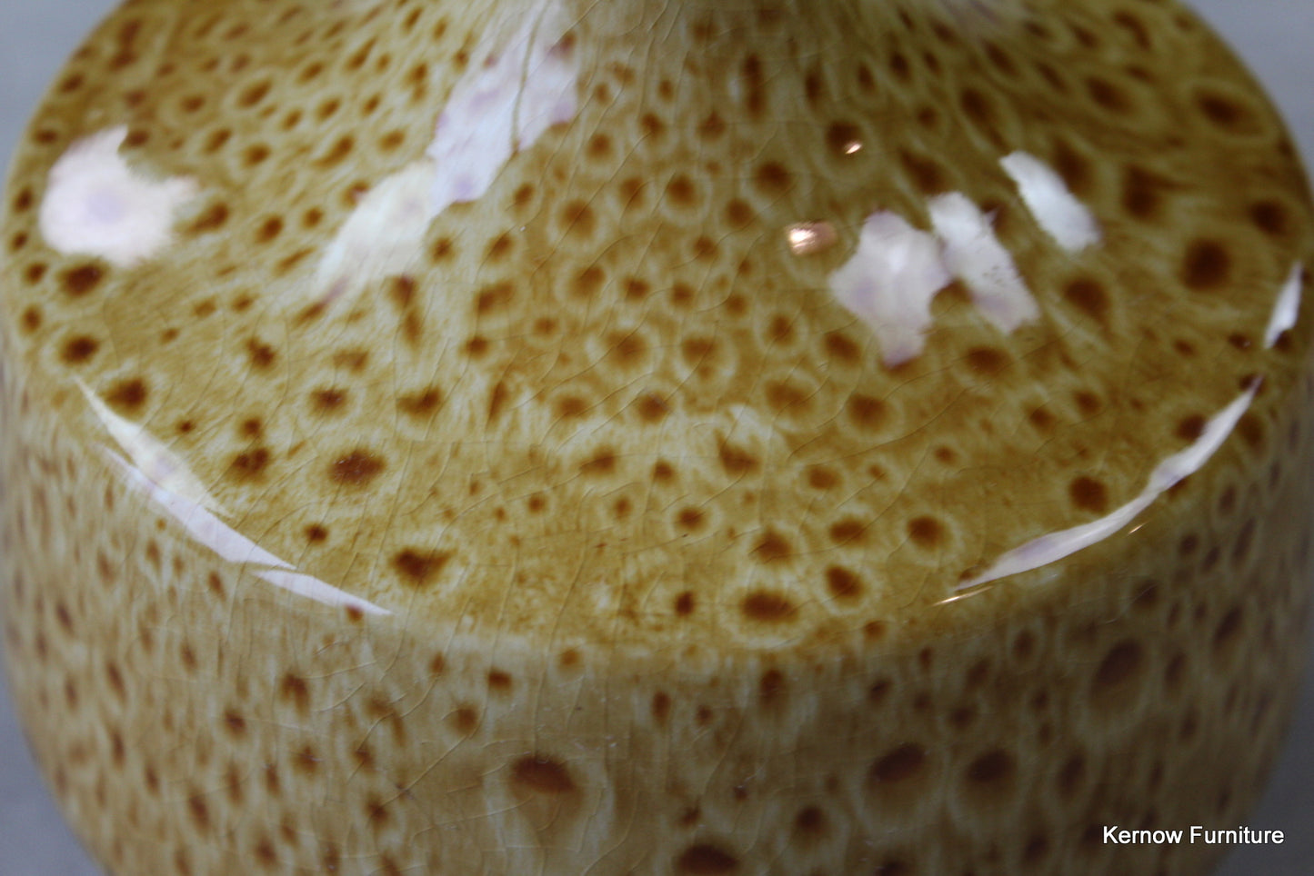 Honeycomb Pottery Lamp - Kernow Furniture