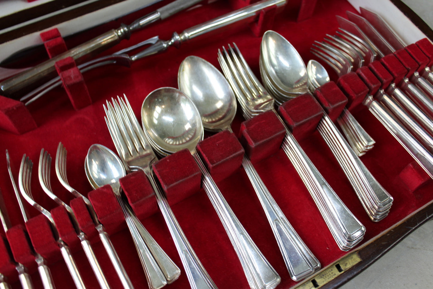 Antique Walnut Epns Six Place Setting Cutlery Canteen - Kernow Furniture