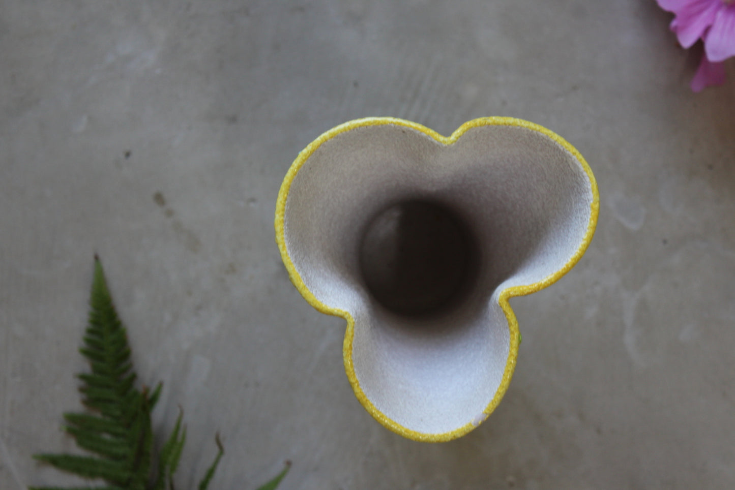 Italian Pottery Vase - Kernow Furniture