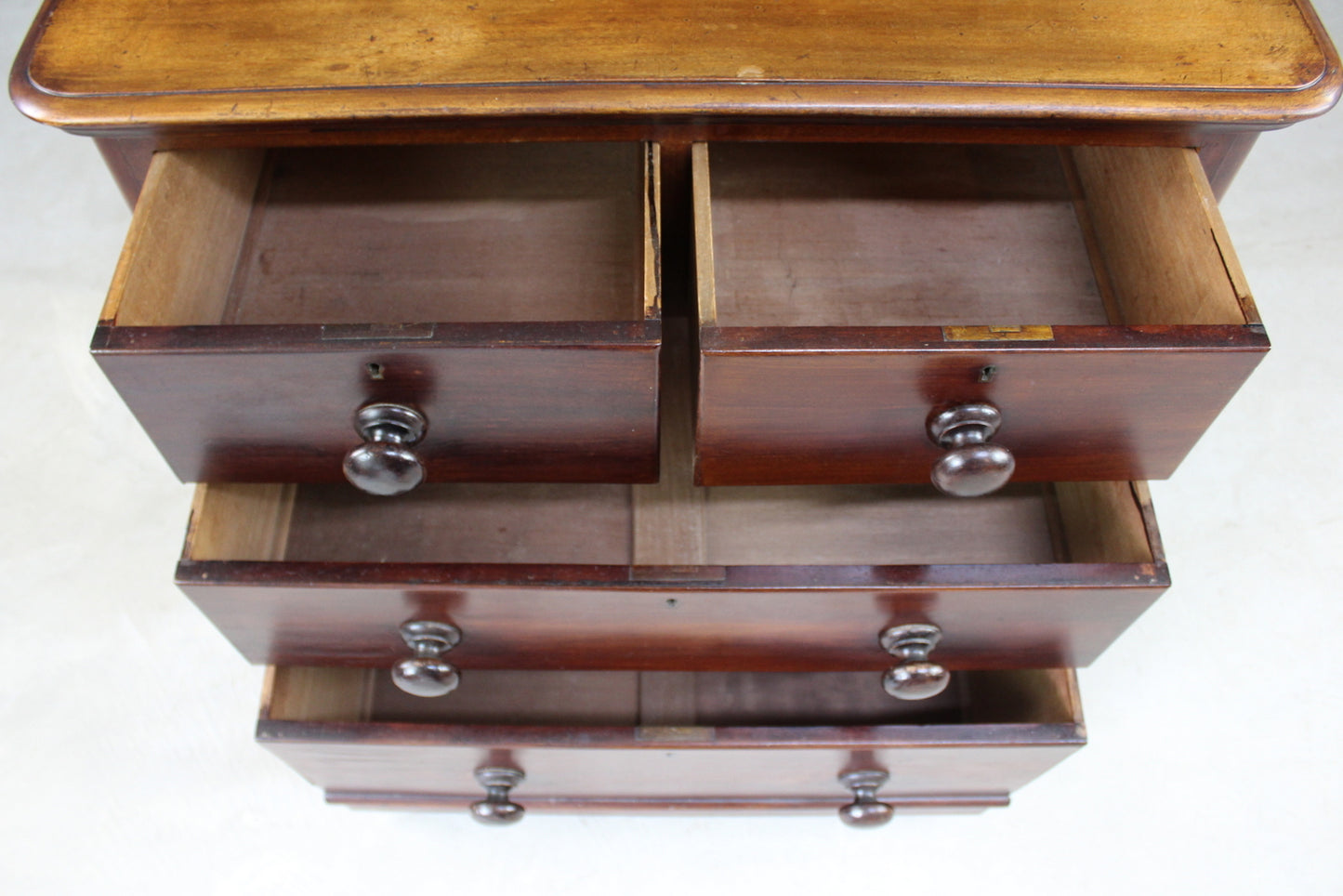 Small Victorian Mahogany Chest of Drawers - Kernow Furniture