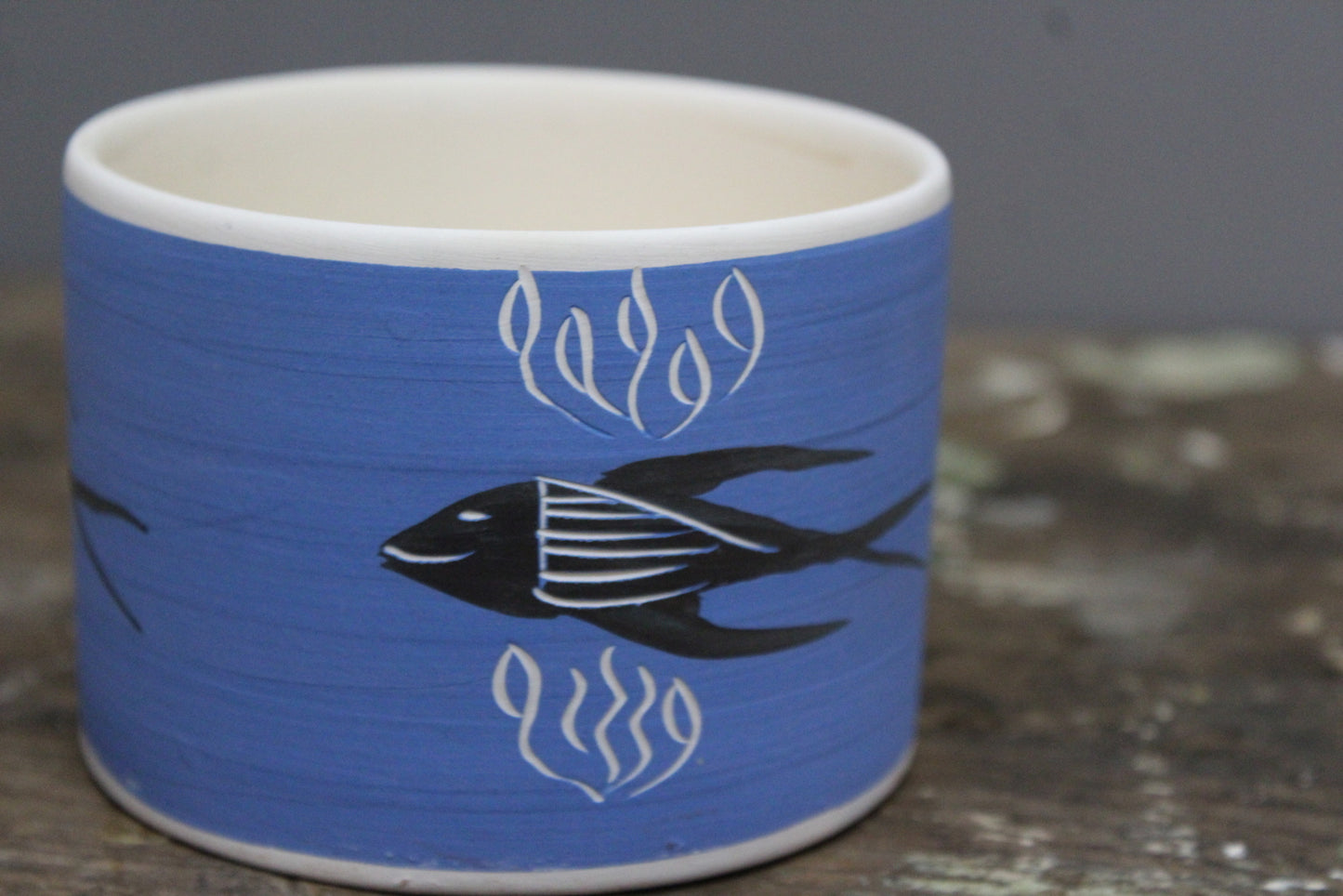 Bernard Moss Cornish Pottery Pot & Lid - Kernow Furniture