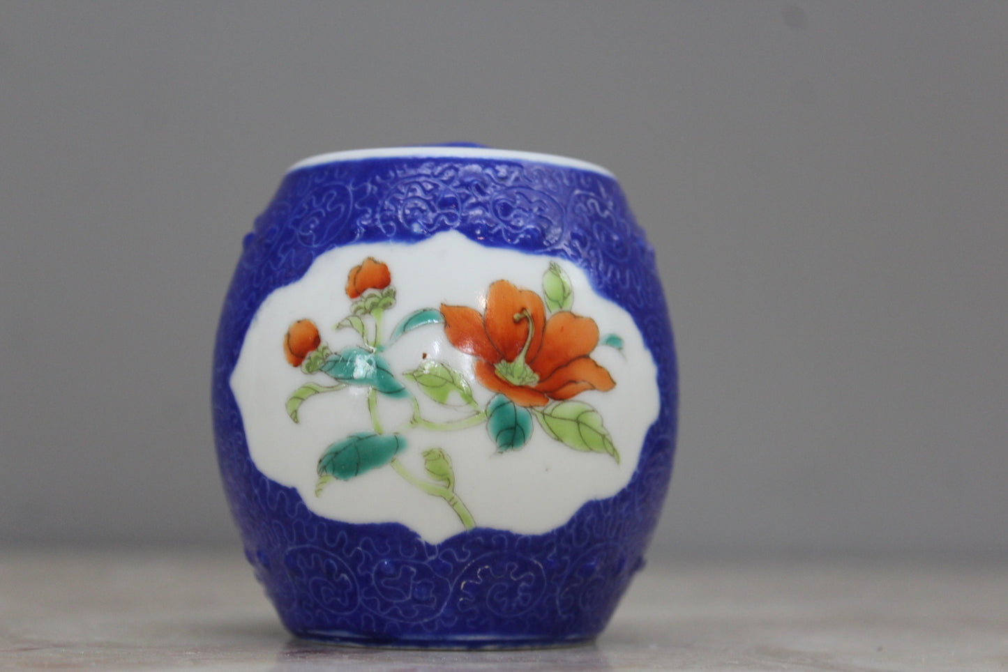 Blue & White Oriental Pot - Kernow Furniture