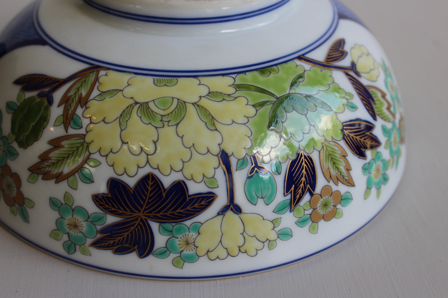 Gold Imari Bowl On Stand - Kernow Furniture