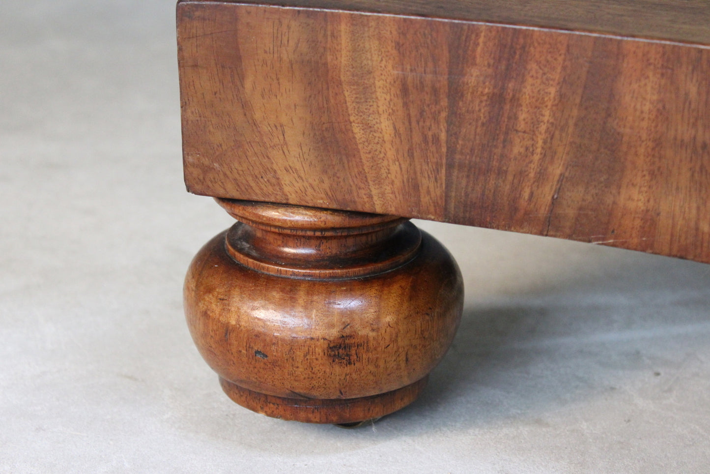 Antique Mahogany Tilt Top Dining Table - Kernow Furniture