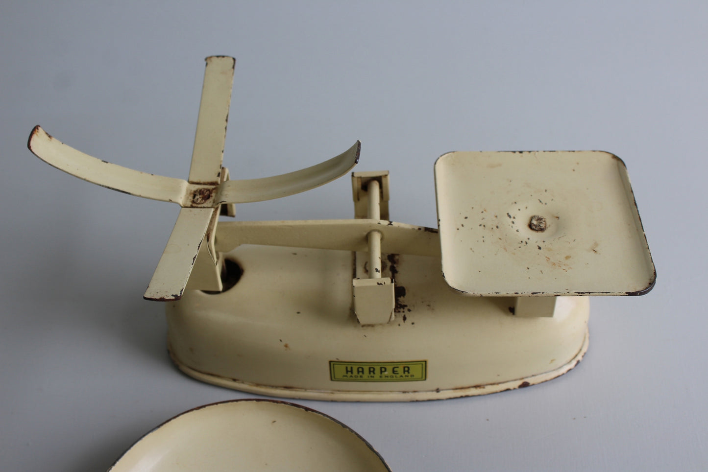 Vintage Harper Kitchen Scales - Kernow Furniture