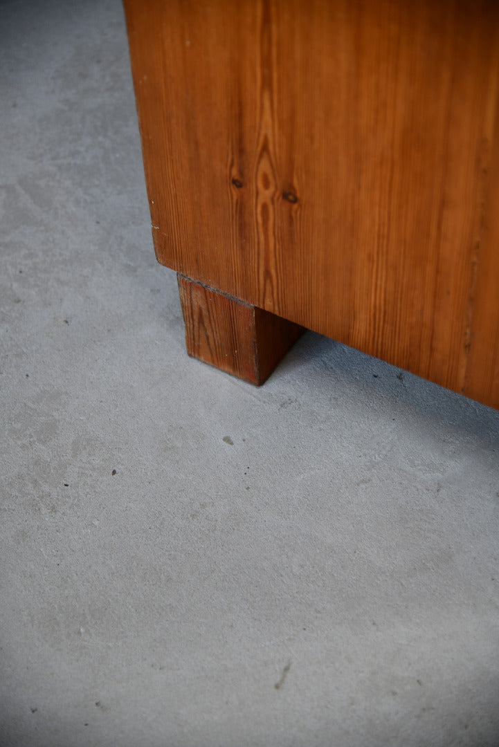 Pine Chest of Drawers - Kernow Furniture