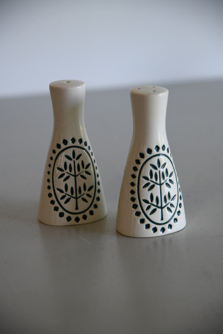 Retro Salt & Pepper Shakers - Kernow Furniture