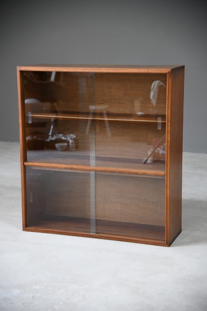 Retro Beaver & Tapley Bookcase