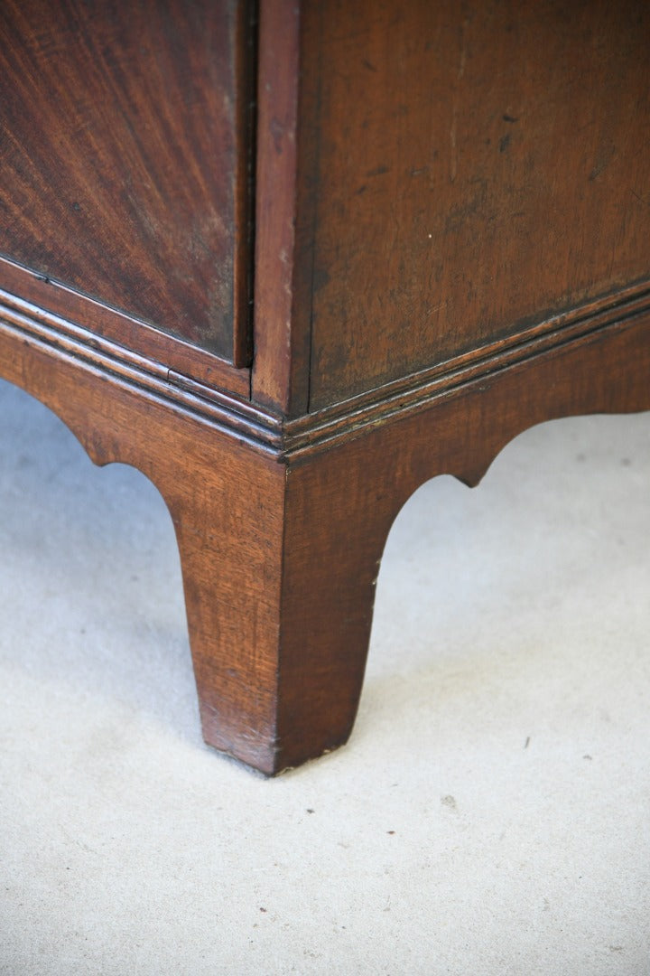 Antique Mahogany Bow Front Chest of Drawers