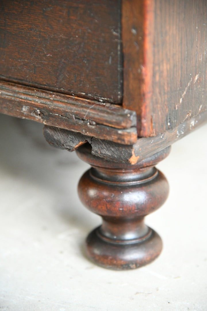 Georgian Oak Chest of Drawers