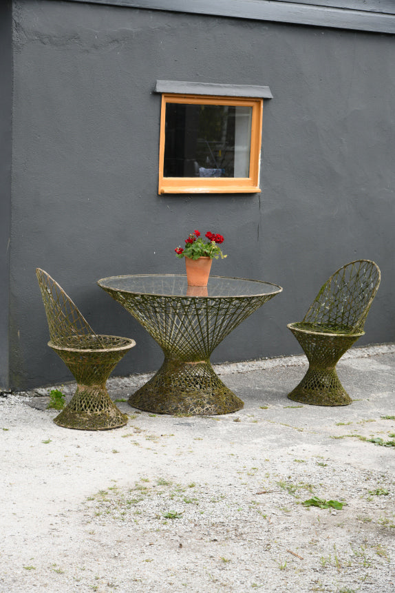 Russell Woodard Style Vintage Fibreglass Garden Table & 2 Chairs
