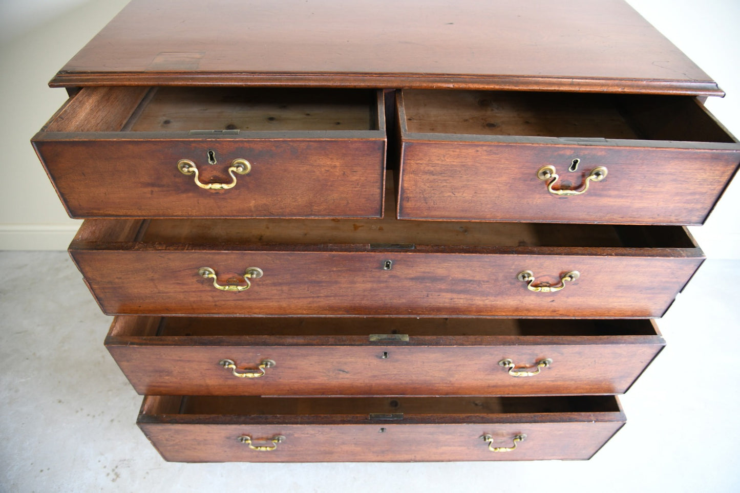 Antique Mahogany Chest of Drawers