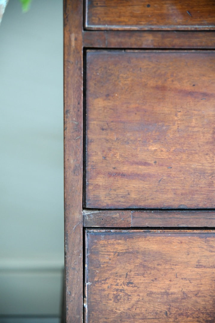 Antique Mahogany Chest of Drawers