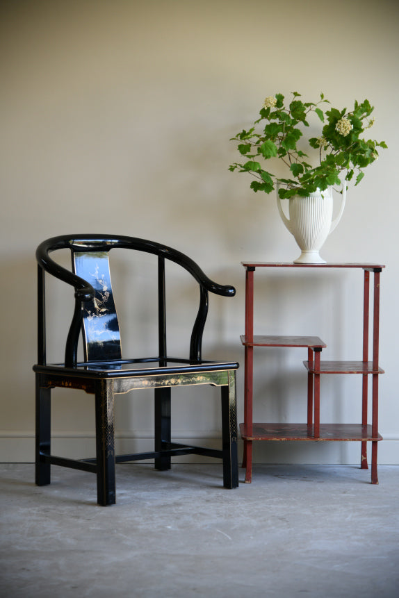 Single Black Lacquer Chinese Style Horse Shoe Chair