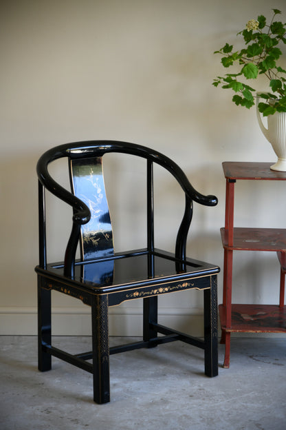 Single Black Lacquer Chinese Style Horse Shoe Chair