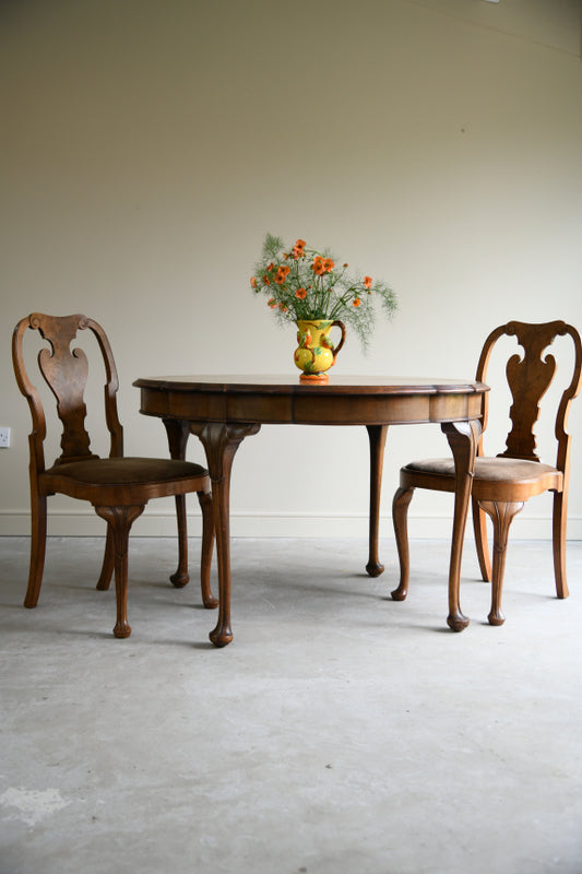 Early 20th Century Walnut Dining Table