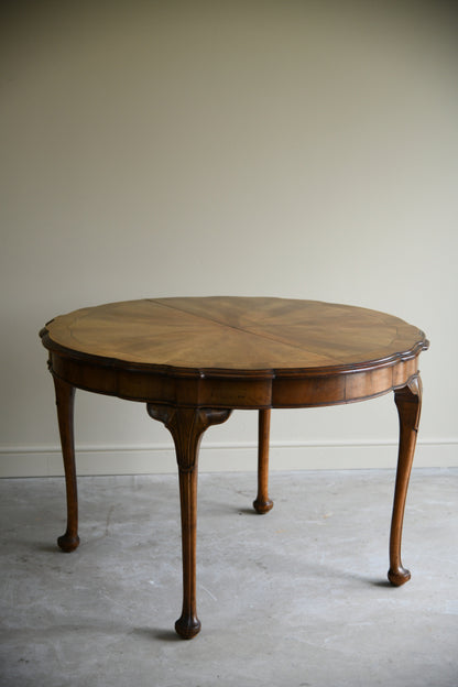 Early 20th Century Walnut Dining Table