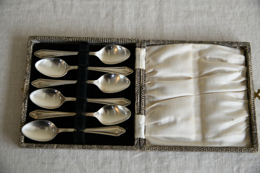 6 Vintage Boxed Tea Spoons