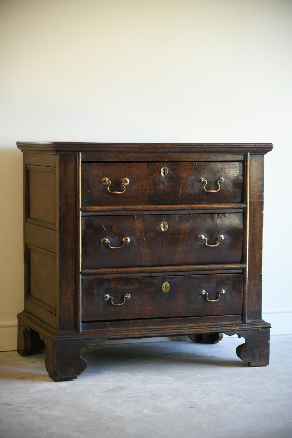 Antique Mahogany Chest of Drawers