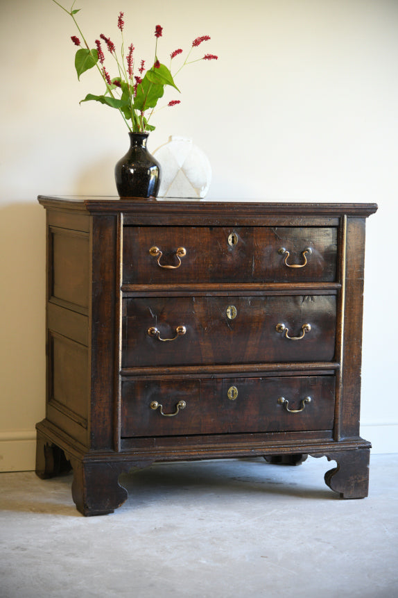 Antique Mahogany Chest of Drawers