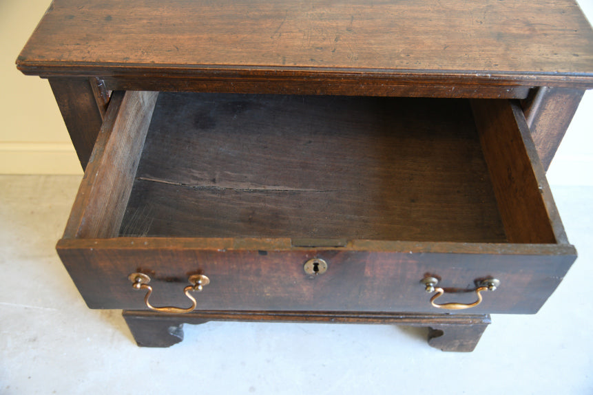 Antique Mahogany Chest of Drawers