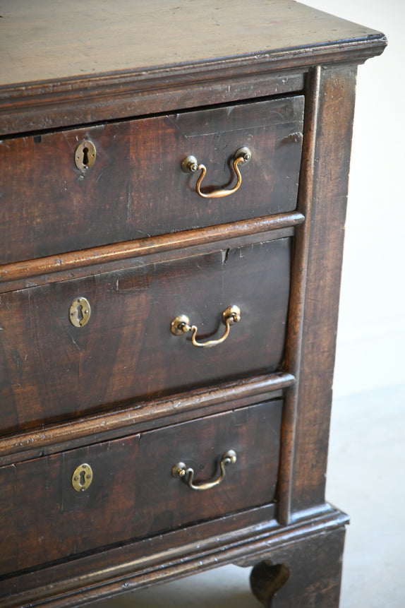 Antique Mahogany Chest of Drawers