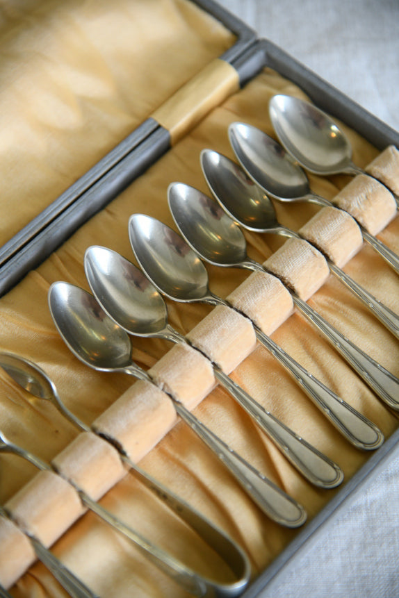 Vintage 12 Boxed Tea Spoons