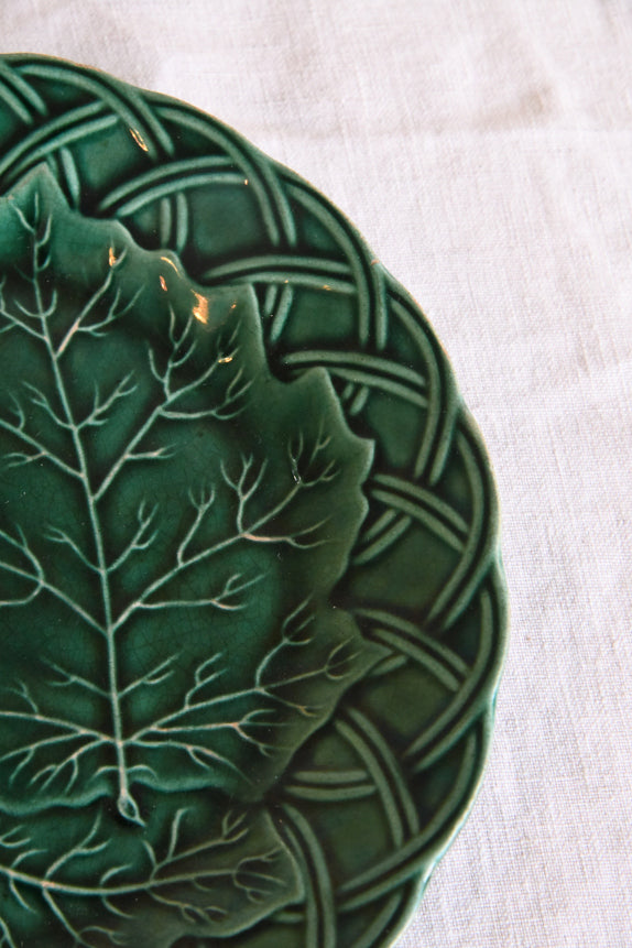 Green Majolica Vine Leaf Plate