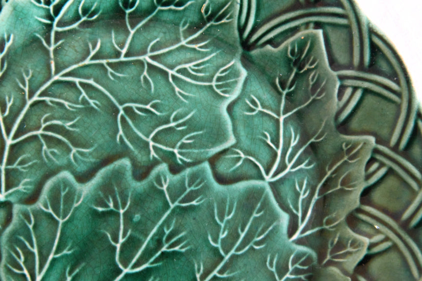 Green Majolica Vine Leaf Plate