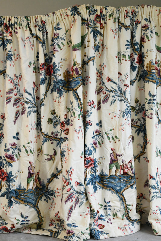 Emperors Musician Fabric Curtain (2)