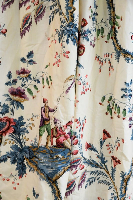 Emperors Musician Fabric Curtain (3)