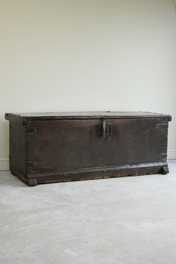 17th Century European Six Plank Chest