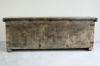 17th Century European Six Plank Chest