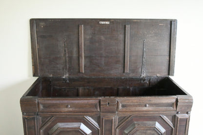 17th Century Style Oak Mule Chest