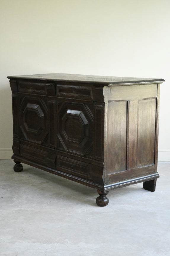 17th Century Style Oak Mule Chest