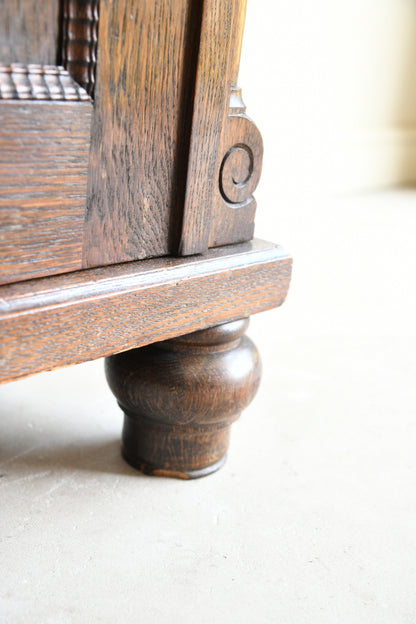 Continental Oak Cupboard