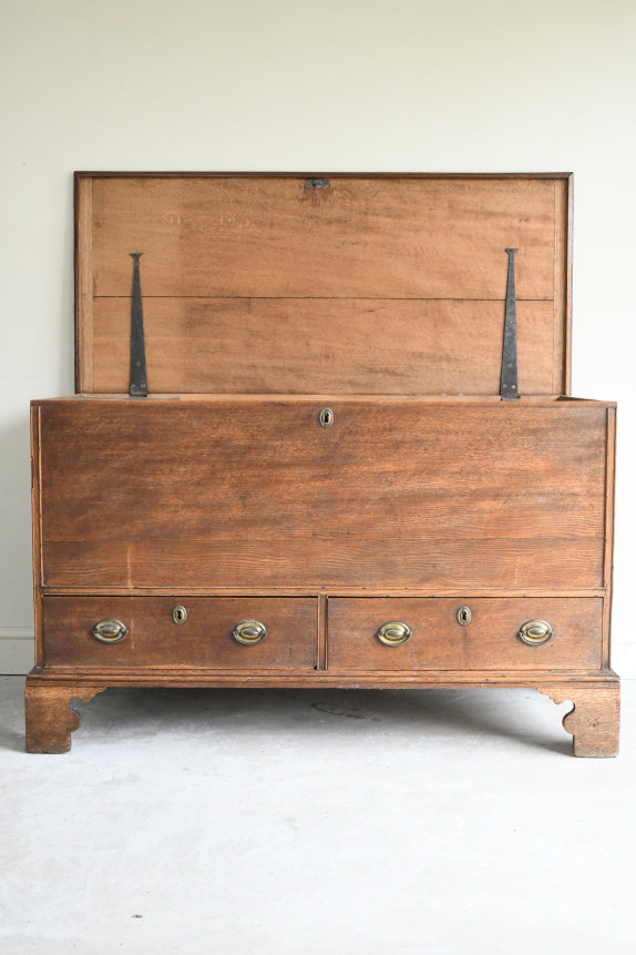 Late 18th Century Oak Mule Chest
