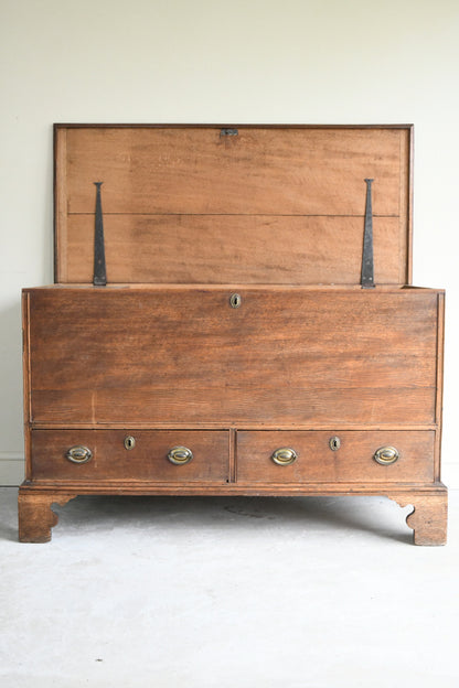 Late 18th Century Oak Mule Chest