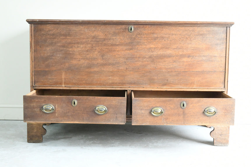 Late 18th Century Oak Mule Chest